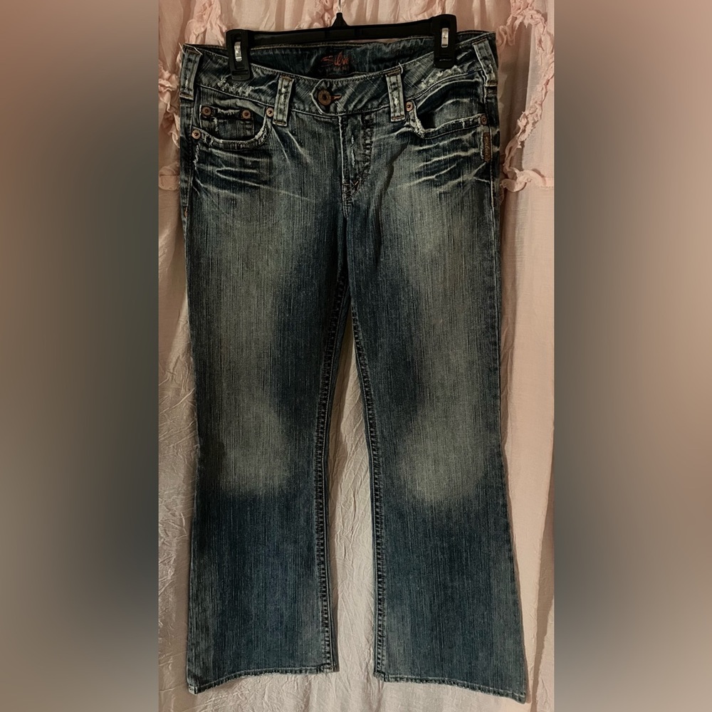 Silver Jeans Women's Flare Jeans in Washed Blue size 32/31 very retro 2000’s